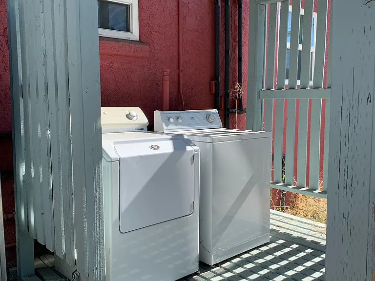 1005 E Water St #2 — Photo 16