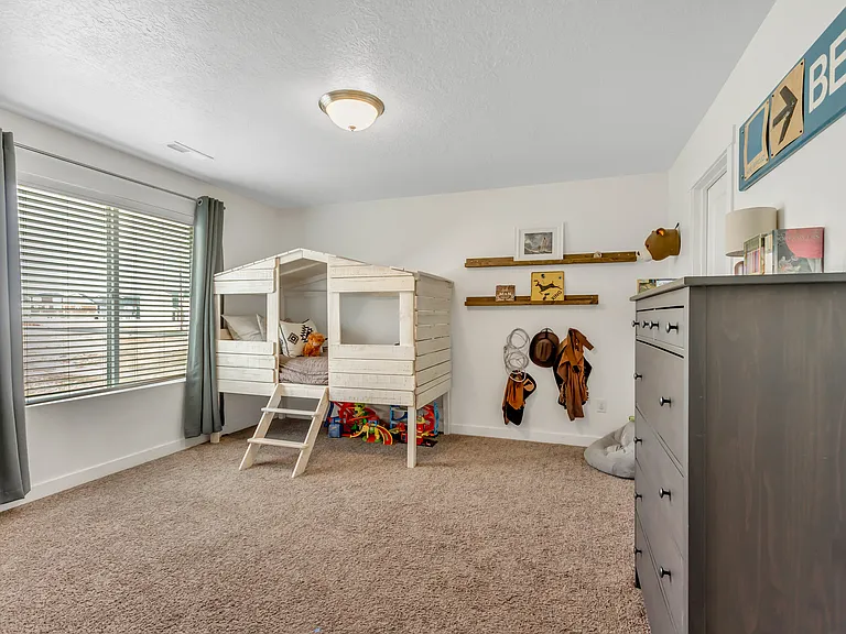 427 S Sunland Way — Photo 15