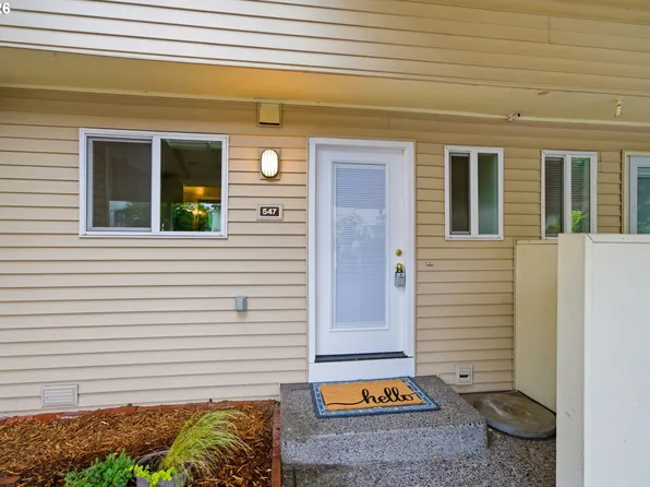 547 N Hayden Bay Dr, Portland, OR 97217