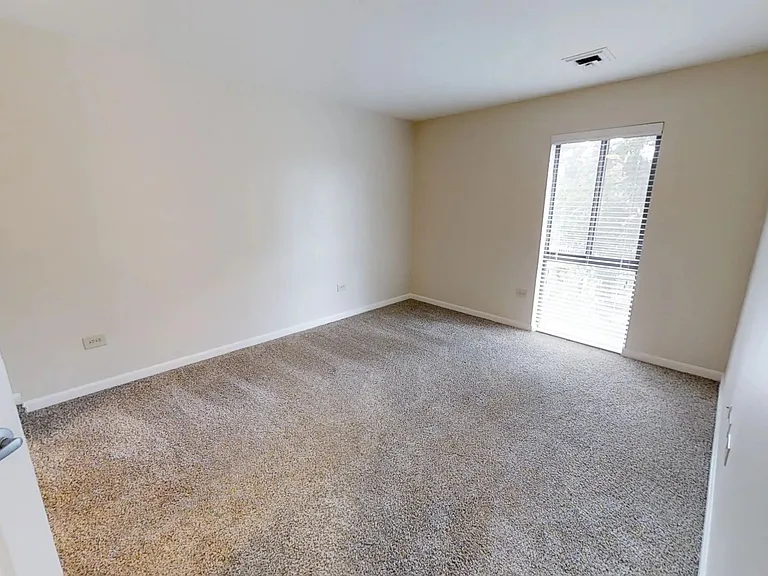 Somerset Apartments — Photo 6