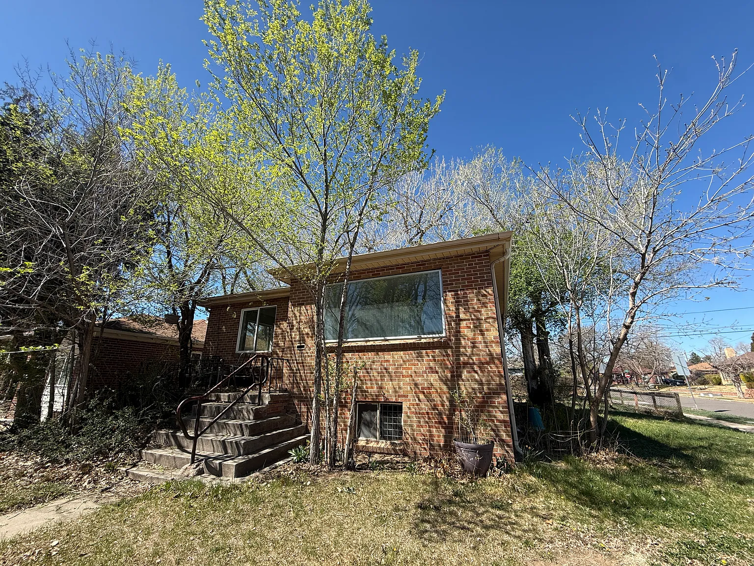 4 bed, 978 sqft, $2,600 — Photo 3