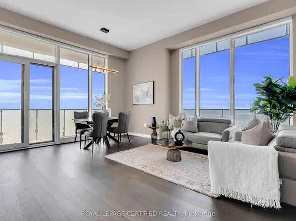 3900 Confederation Pkwy #5907, Mississauga, ON L5B 0M3