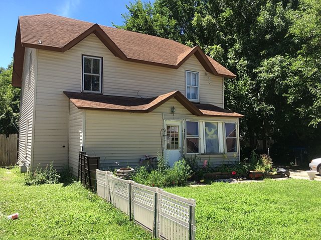 2nd image of 1323 5th Ave S