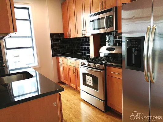 Rented by City Connections Realty | media 20