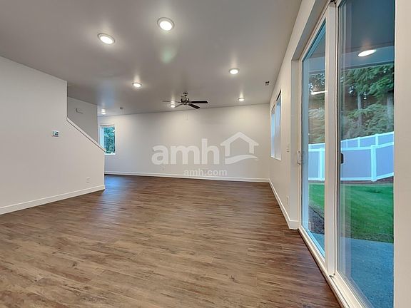 5th image of 8037 Dagney St