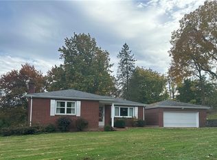 72195 E Sharon Rd, Bridgeport, OH 43912