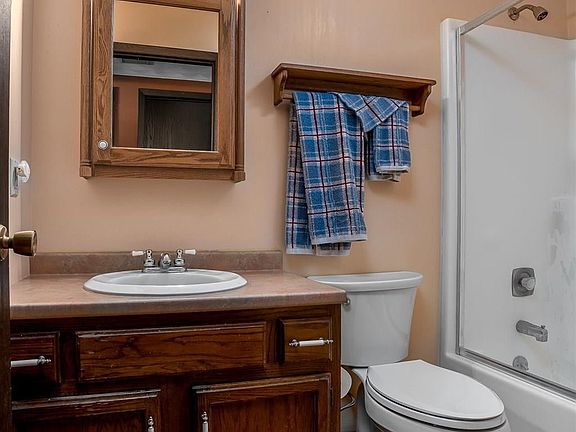 4th image of 1249 48th Ave APT 14