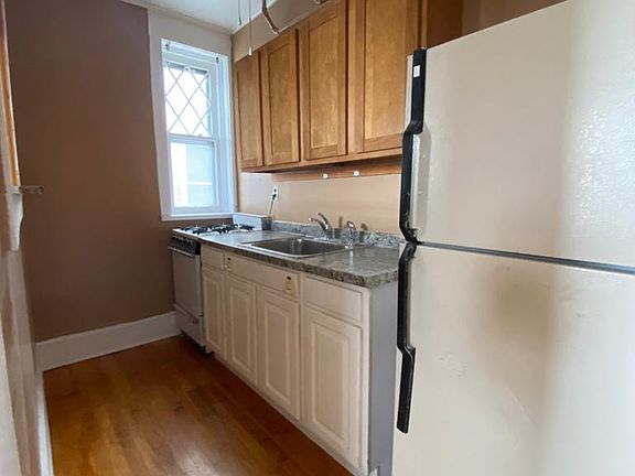 2nd image of 1623 Genesee St #1-4-5
