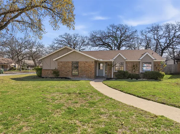 3801 Pleasant Wood Ct, Arlington, TX 76016