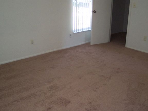 3rd image of 11804 N Armenia Ave
