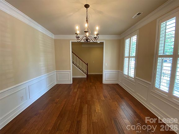 4th image of 9916 Evergreen Terrace Dr