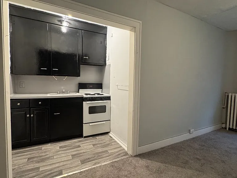 700 Spencer St — Photo 3