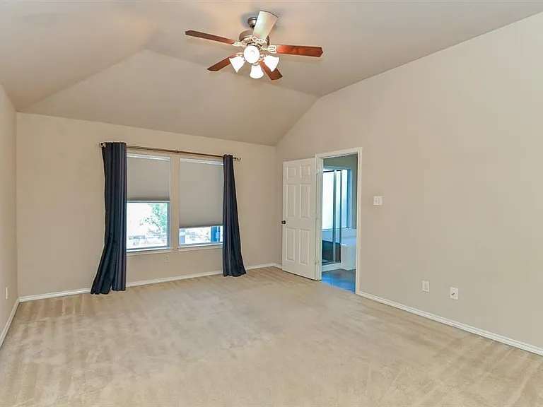 2106 Castle Gardens Ln — Photo 21