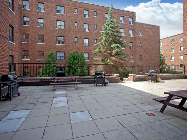 Chatsworth Apartments, 2928 Yonge St, Toronto, ON M4N 2K1