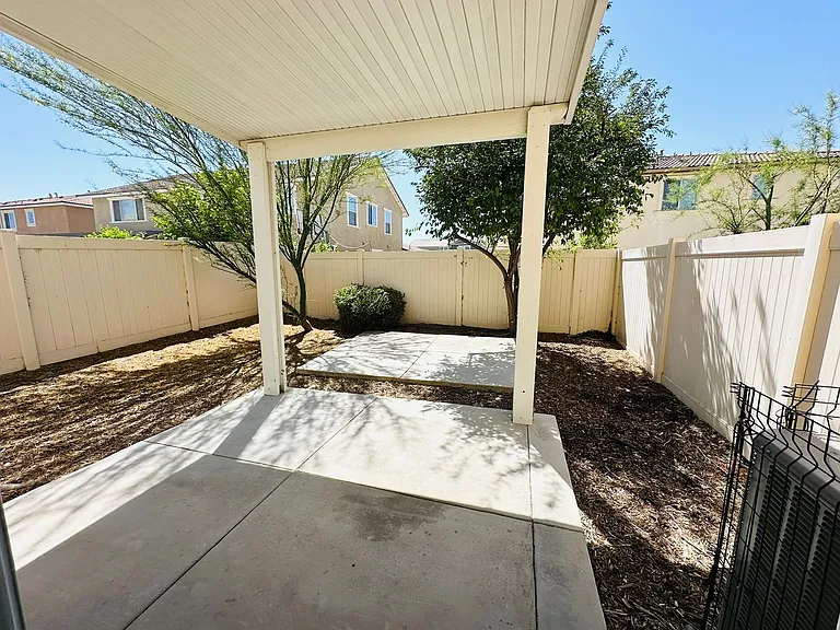 10964 Roble St #2 — Photo 22