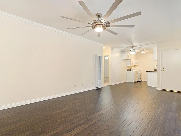 2266 Cazador Dr #4 — Photo 11