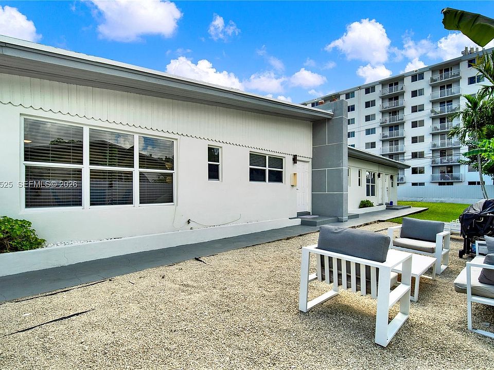 1st image of 1236 NE 109th St #2