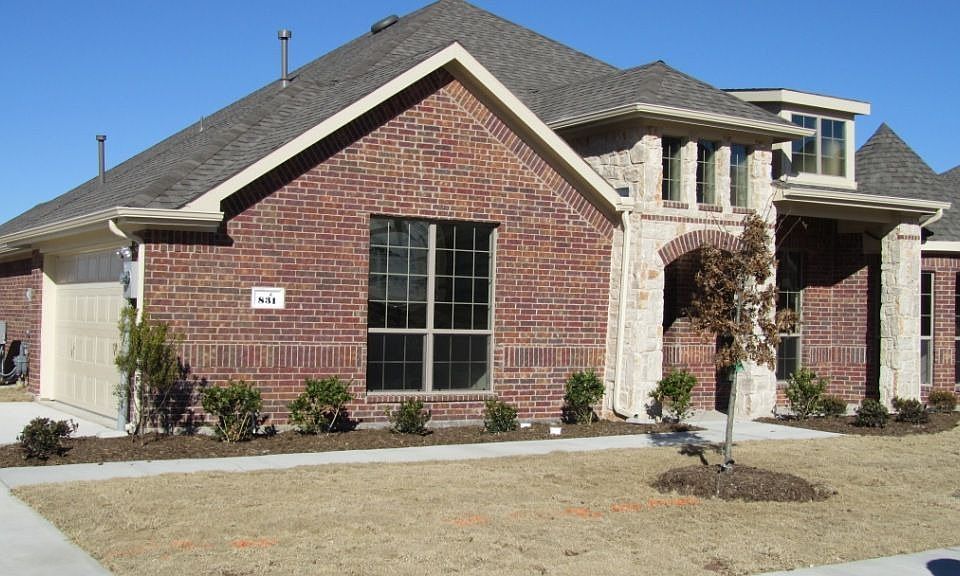 1st image of 831 Cedarbluff Dr