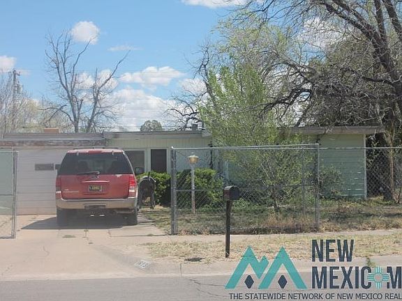 2nd image of 1613 N Pontiac Dr