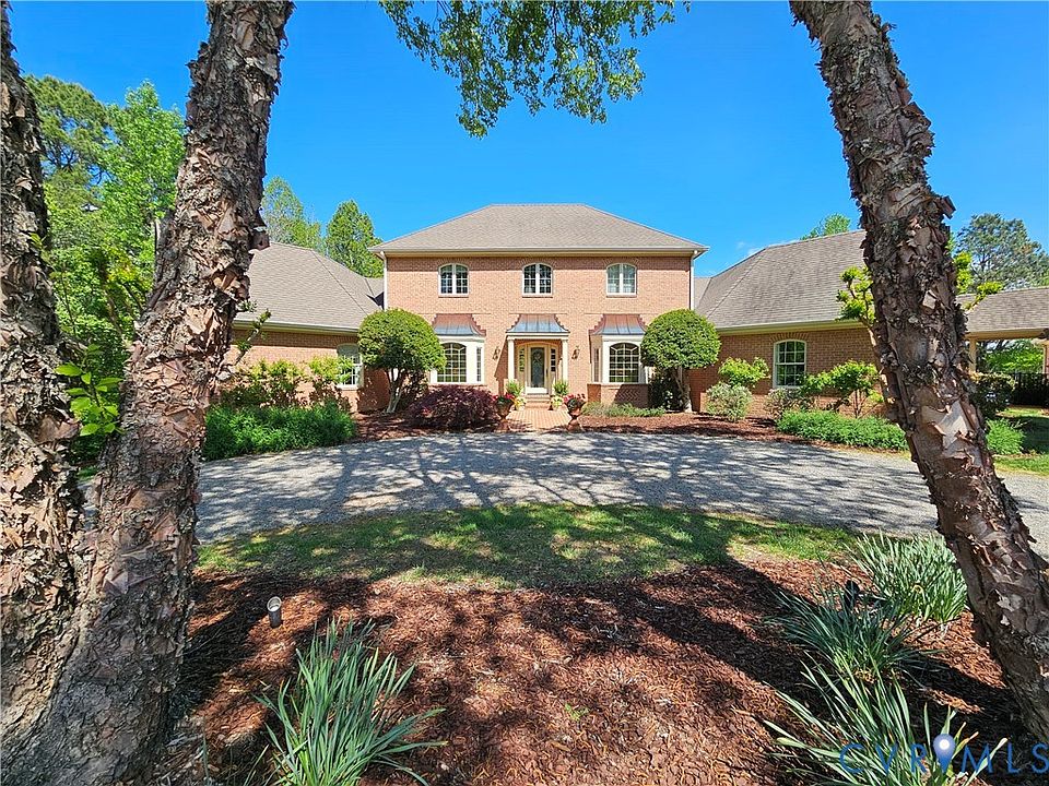 1st image of 16484 W Crescent Ln