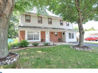 5860 Edge Ave, Bensalem, PA 19020