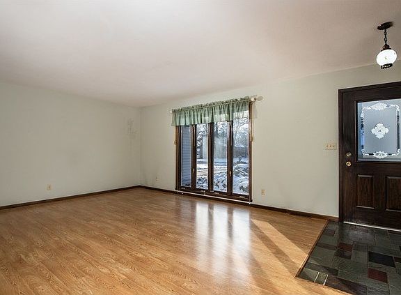 5th image of 5043 Lanterne Ct
