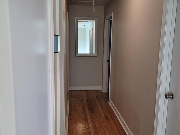 5th image of 27 Sanford Dr