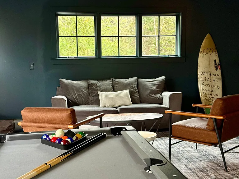 Building's Lounge
