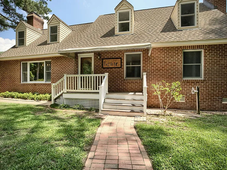 4320 Providence Rd — Photo 2