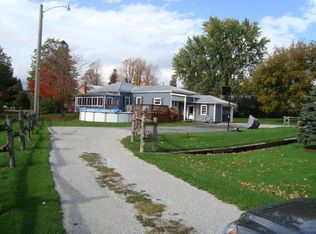 19 Butternut St, Champlain, NY 12919