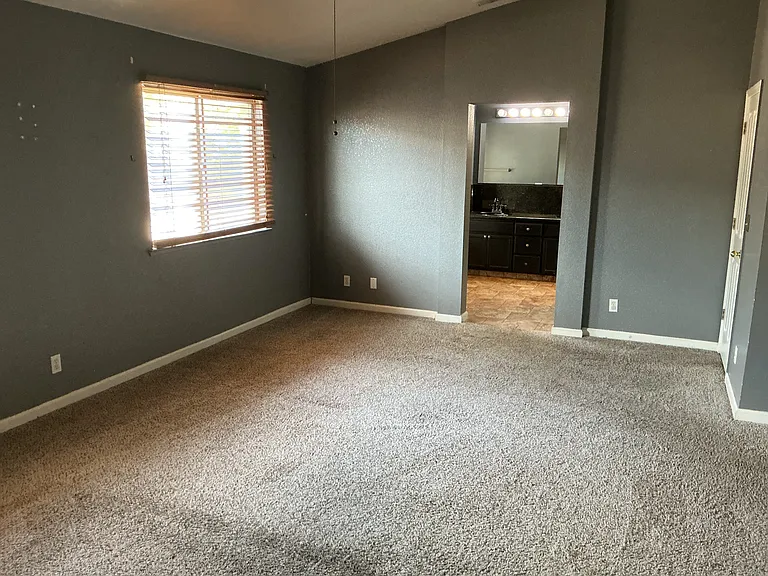 913 Woodland Dr — Photo 16