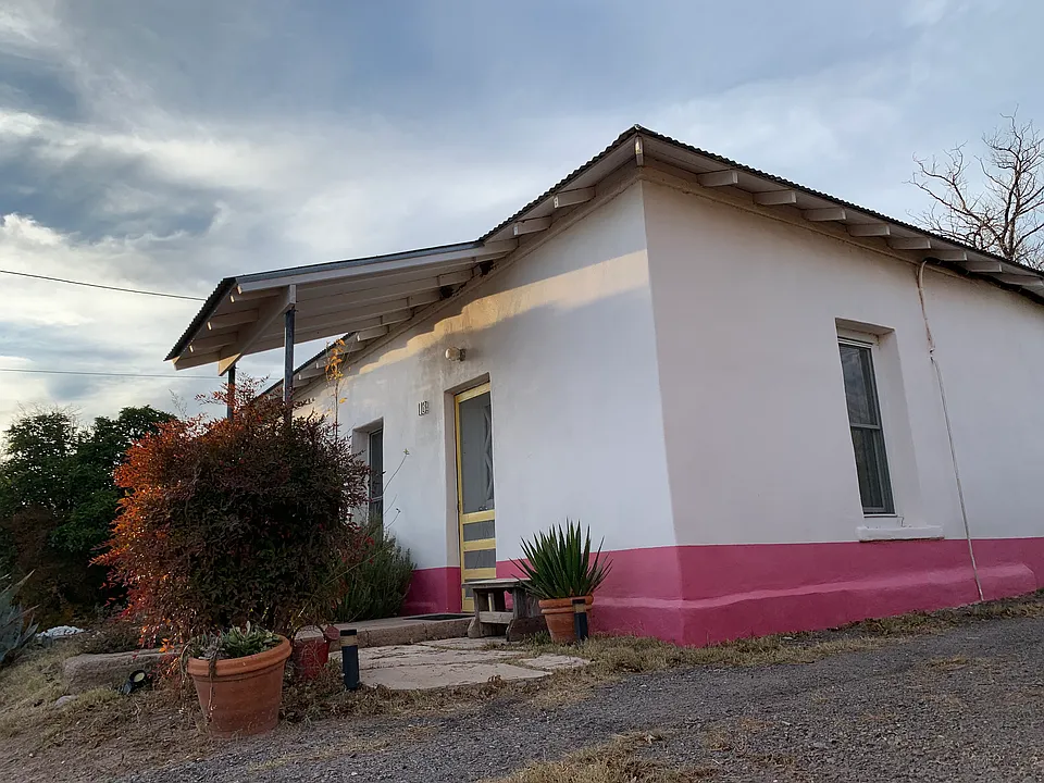110 E Waco St