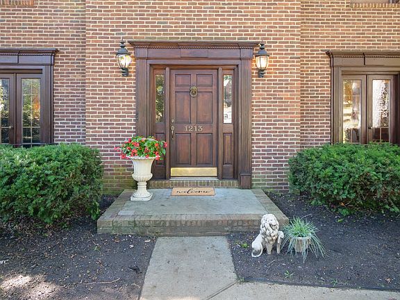 Beautiful wood trim