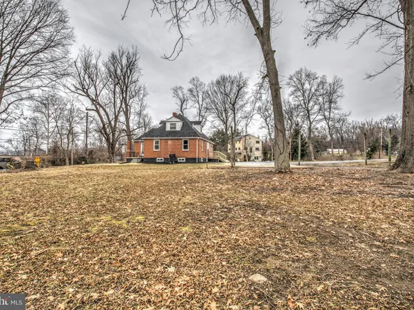 2354 S Geyers Church Rd, Middletown, PA 17057
