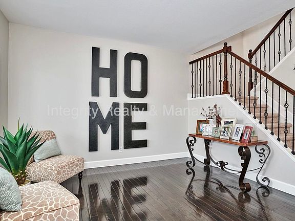 4th image of 10337 Rotherwood Cir