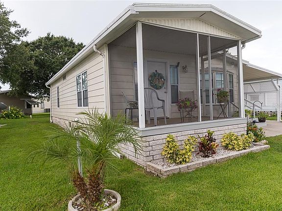 5th image of 235 Pelican Dr N