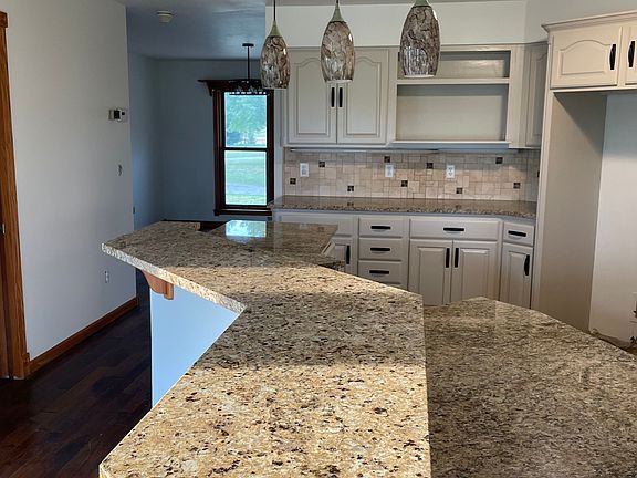2nd image of 1156 W Donald Ln