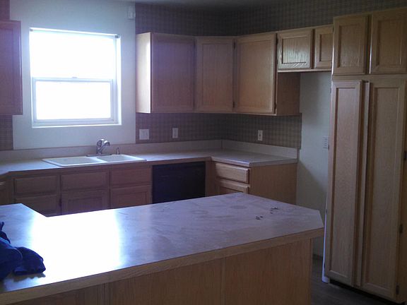 4th image of 159 El Camino Ave