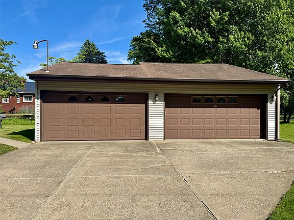 2nd image of 2408 Rice Ave