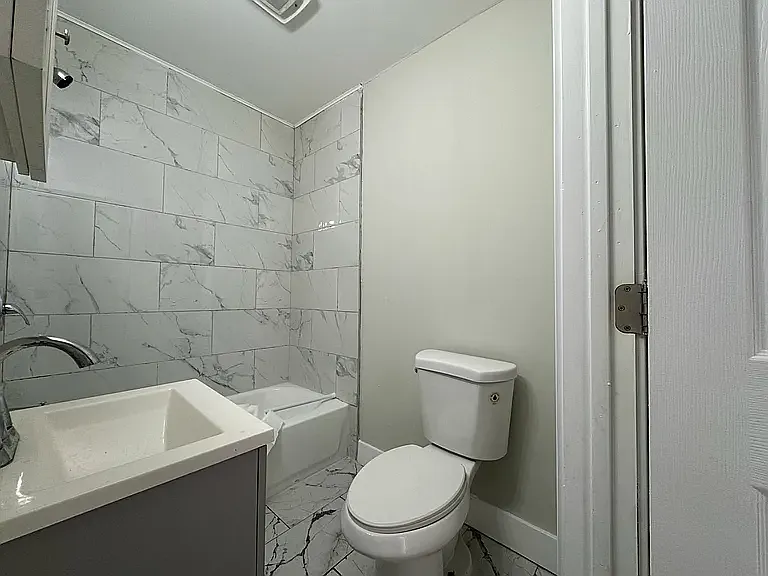 207 Goodrich St — Photo 12