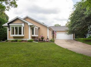 25 Crossbridge Ct, Madison, WI 53717
