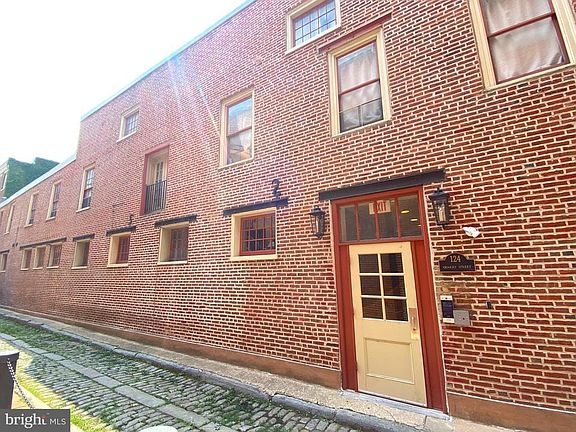 2nd image of 124 Quarry St. #Unit 1b