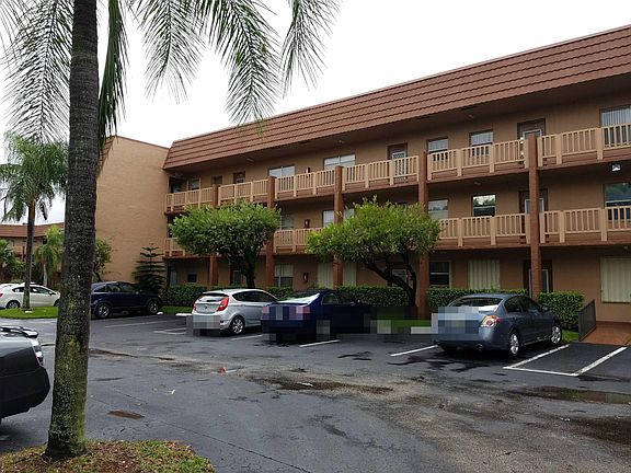 3rd image of 9750 Sunrise Lakes Blvd APT 110