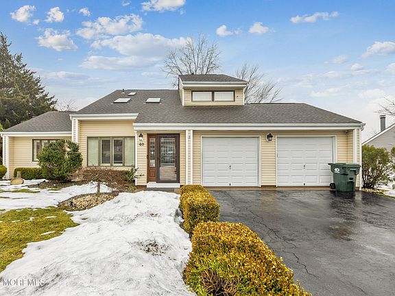 2nd image of 40 Pinyon Street