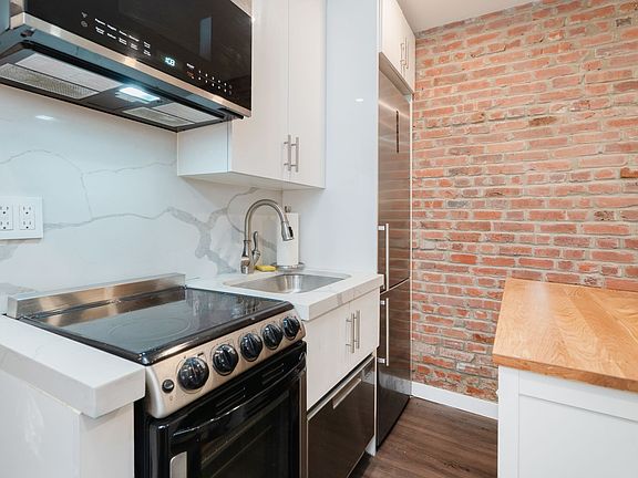3rd image of 145 W 10th St #A