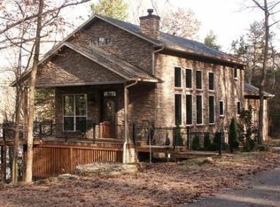 369 Shore Ln, Eureka Springs, AR 72631