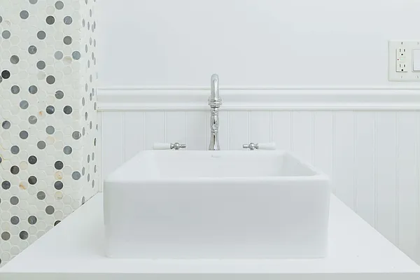 Rented by Nooklyn NYC LLC | media 80