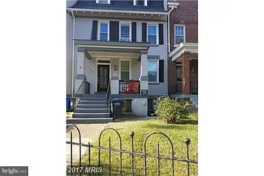 646 D St NE photo 1