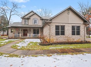 707 Hidden Ridge North Rd, Midland, MI 48640