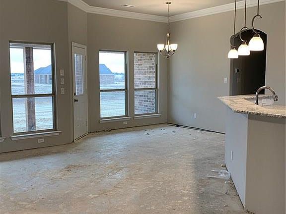 4th image of 8921 Hillview Dr